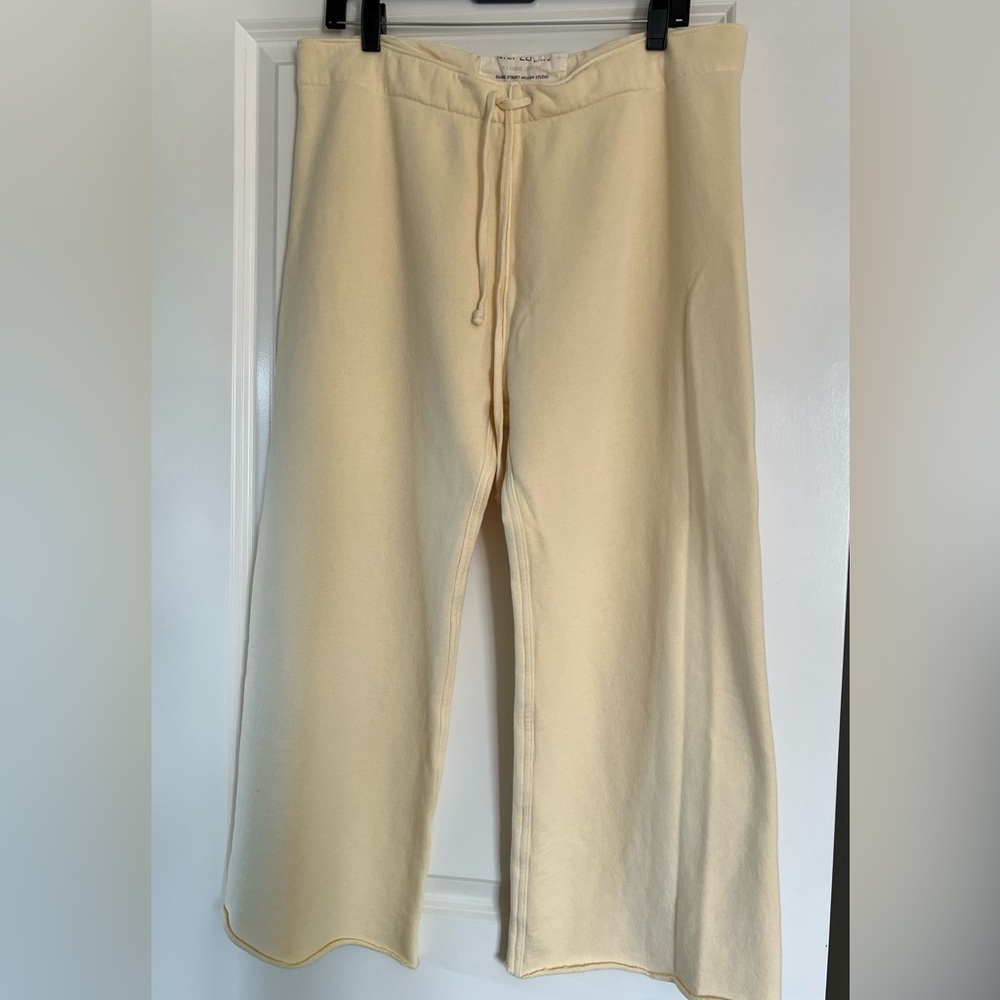 Niki Lotan Kiki cropped sweat pants the color for spring! size L butter yellow